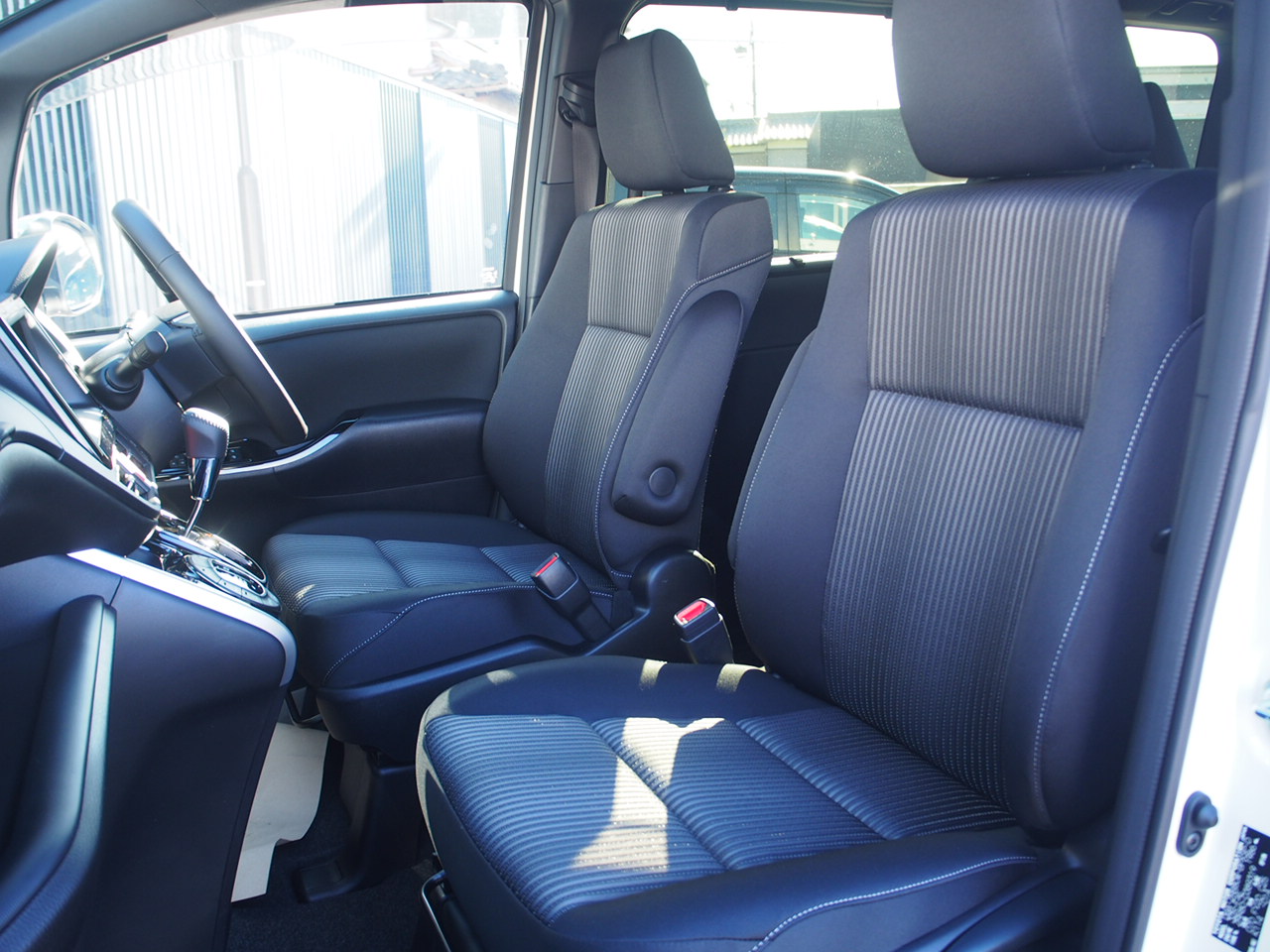 新車ヴォクシーzs煌 アルパインコンプリート 三和サービスグループ 愛知 新車ヴォクシーzs煌 アルパインコンプリート 三和サービスグループ 愛知